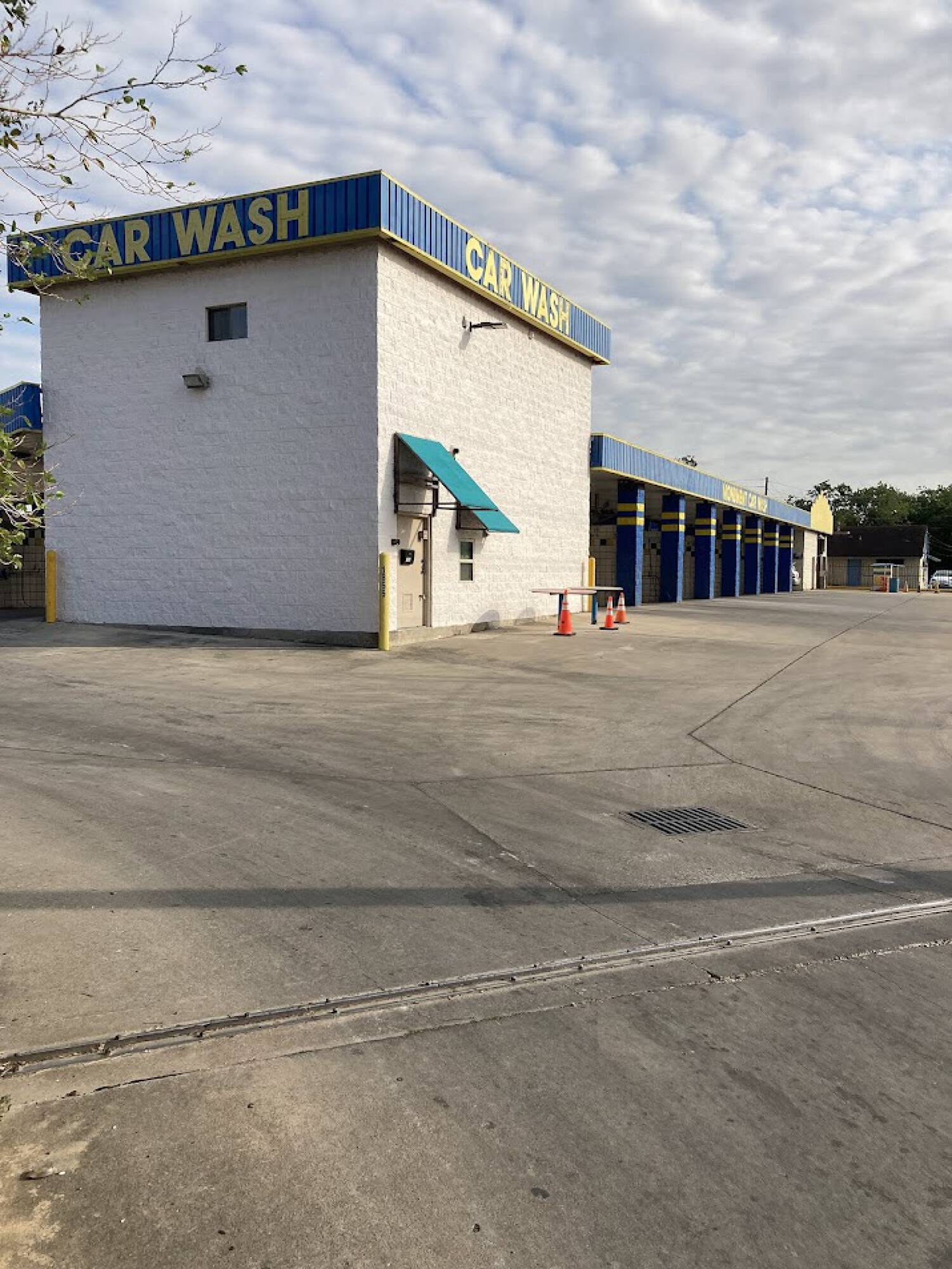Commercial Property for Sale in Pasadena Texas 77502